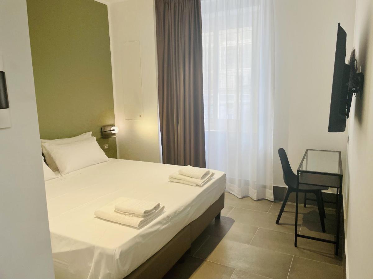Smart Rooms Naples Luaran gambar