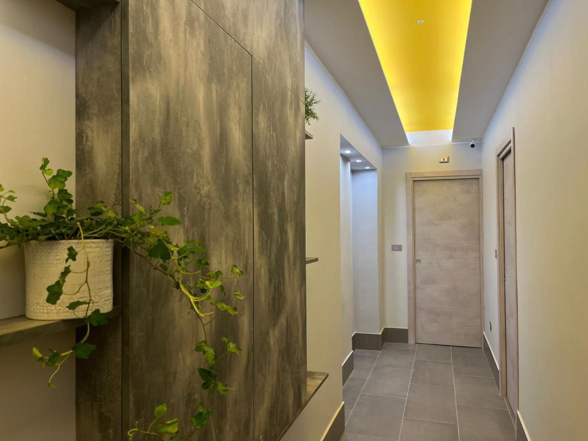 Smart Rooms Naples Luaran gambar