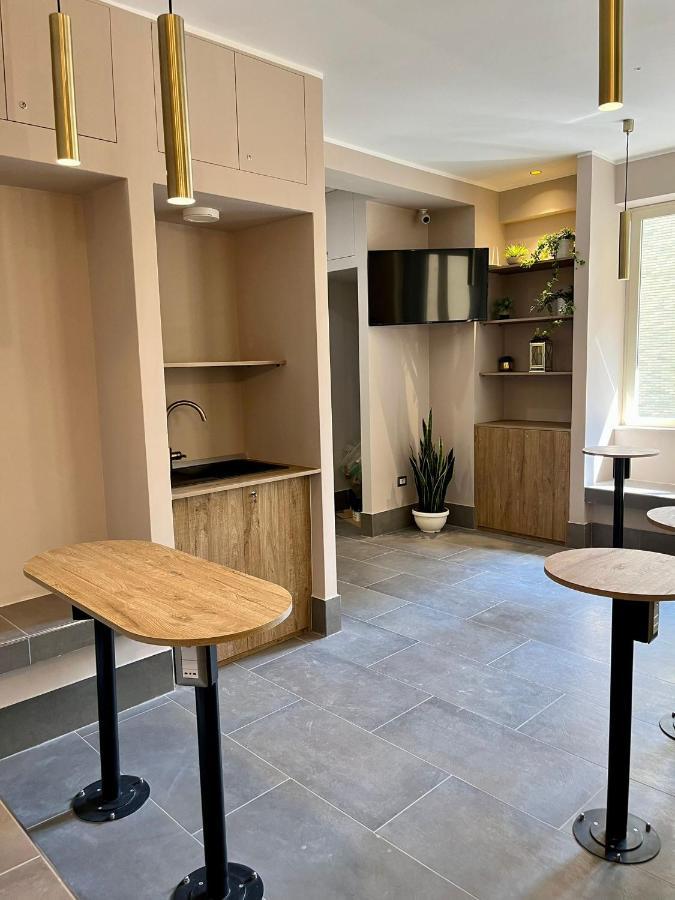 Smart Rooms Naples Luaran gambar