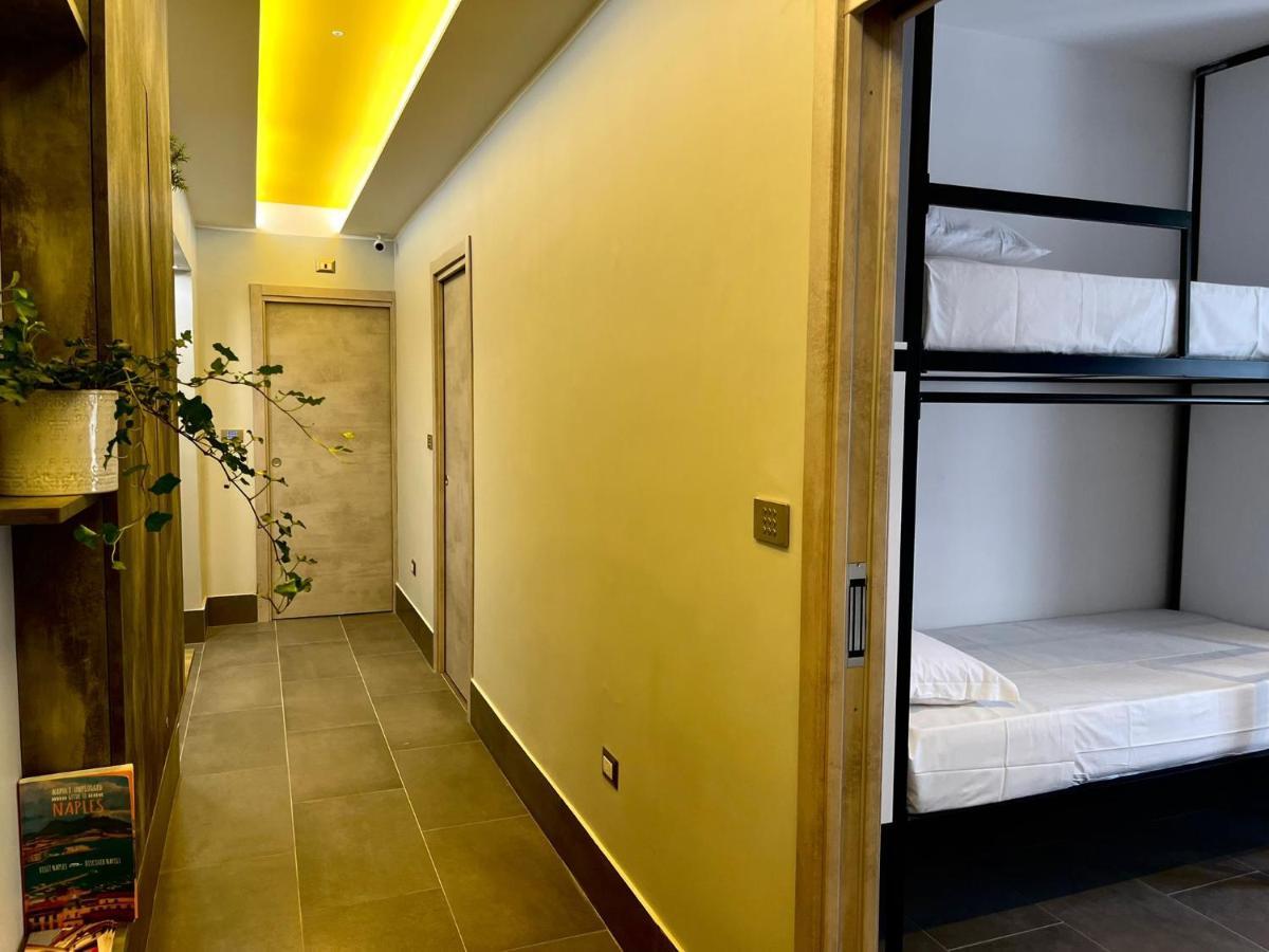 Smart Rooms Naples Luaran gambar